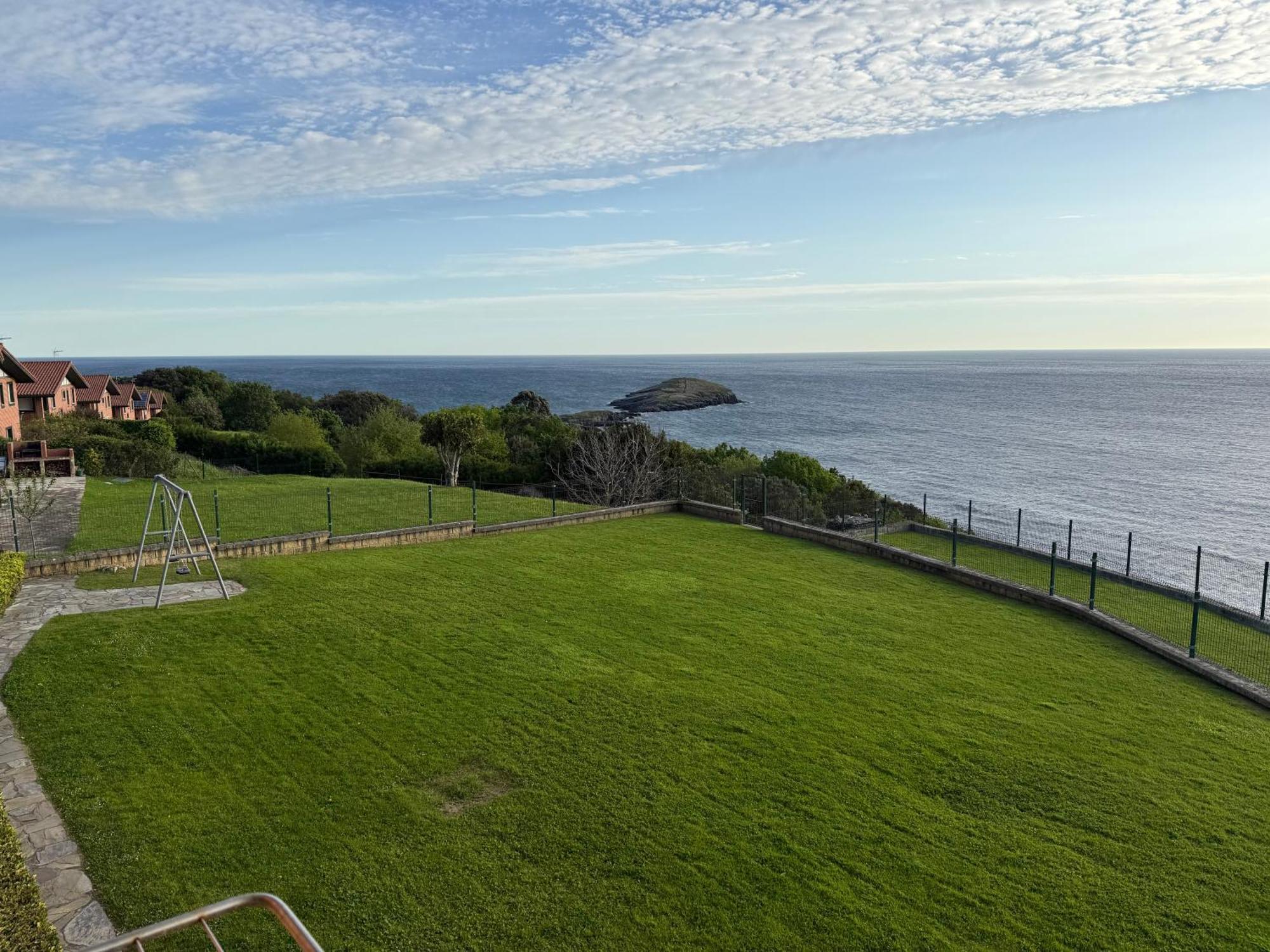 Villa La Ballena De Sonabia Orinon Exterior foto
